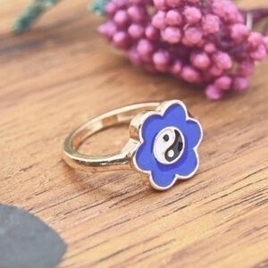 Yin Yang Flower Ring